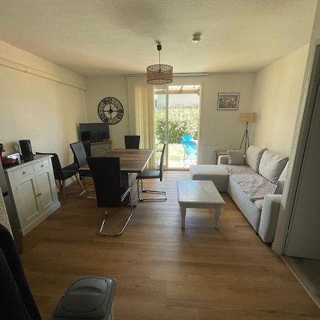 Maison Plain Pied Avec Climatisation Dans Une Residence Privee Avec Piscine Saint-Saturnin-lès-Avignon Dış mekan fotoğraf