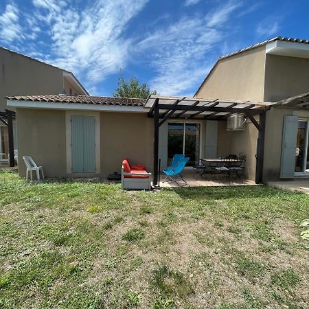 Maison Plain Pied Avec Climatisation Dans Une Residence Privee Avec Piscine Saint-Saturnin-lès-Avignon Dış mekan fotoğraf